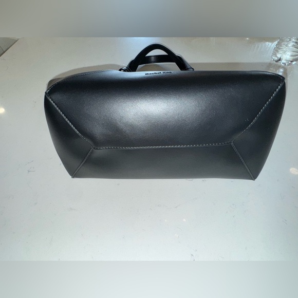 Rachel Zoe Elegant Black Tote Bag with attached wristlet suede interior - Picture 4 of 10